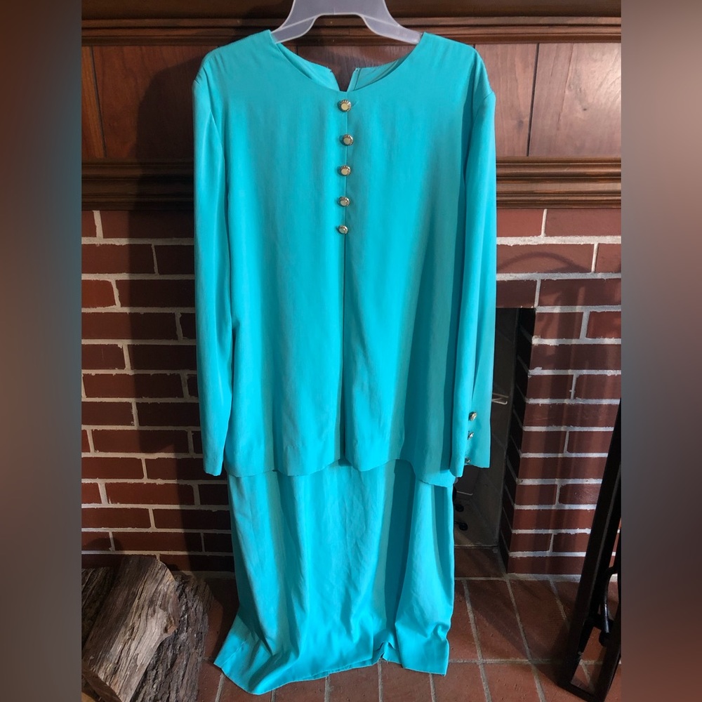 Women’s dress